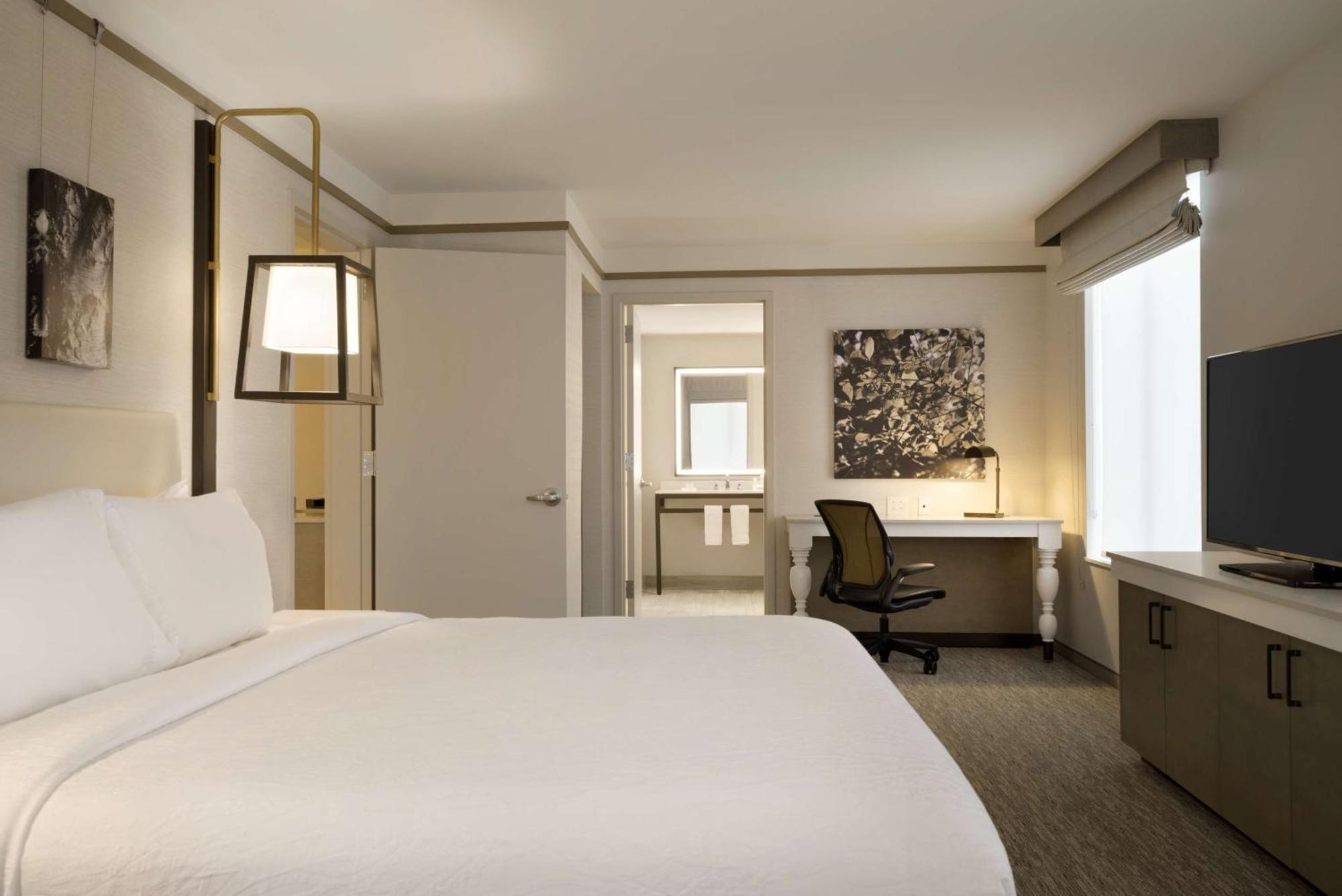 Hilton Garden Inn Newtown Square Radnor Екстериор снимка