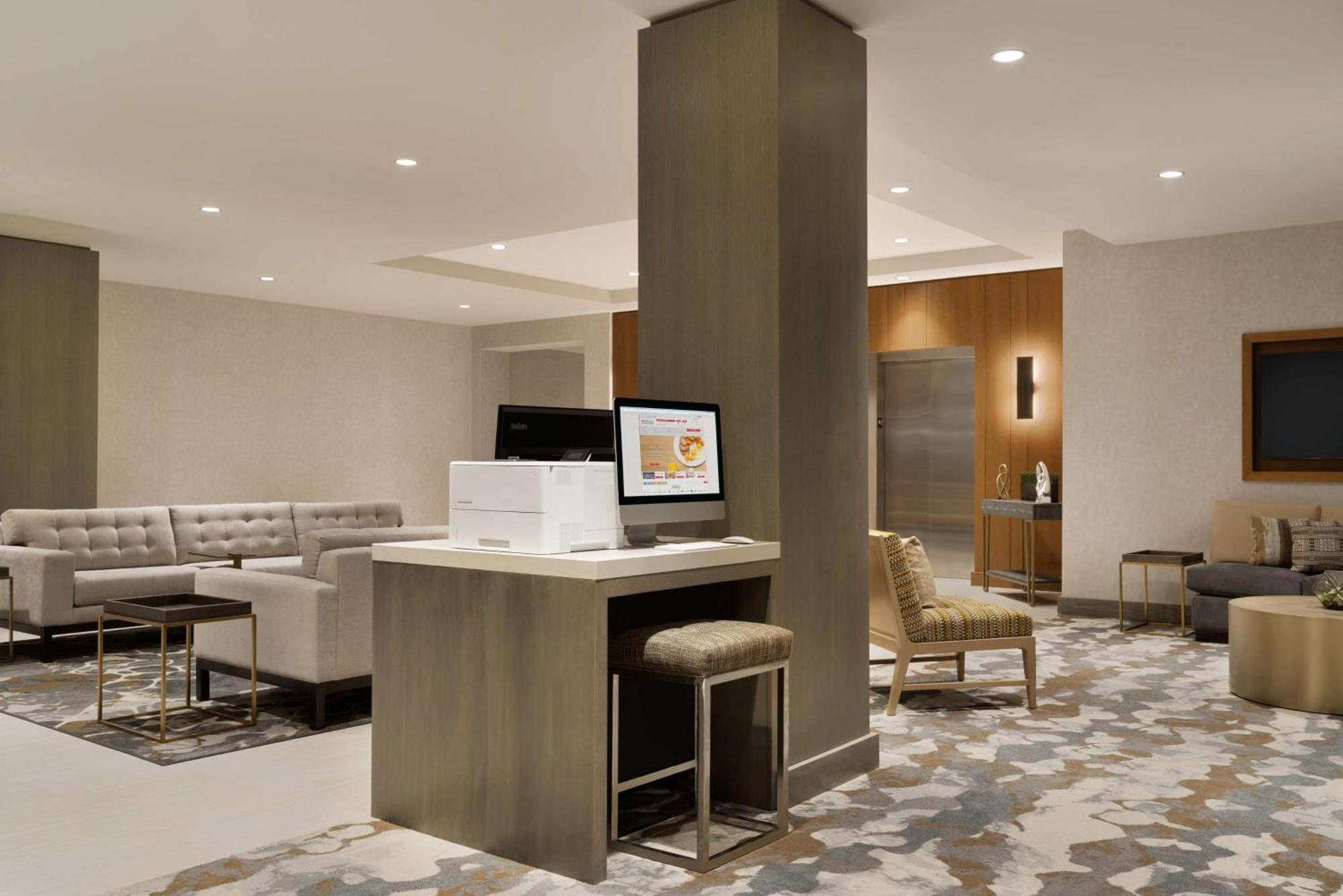 Hilton Garden Inn Newtown Square Radnor Екстериор снимка