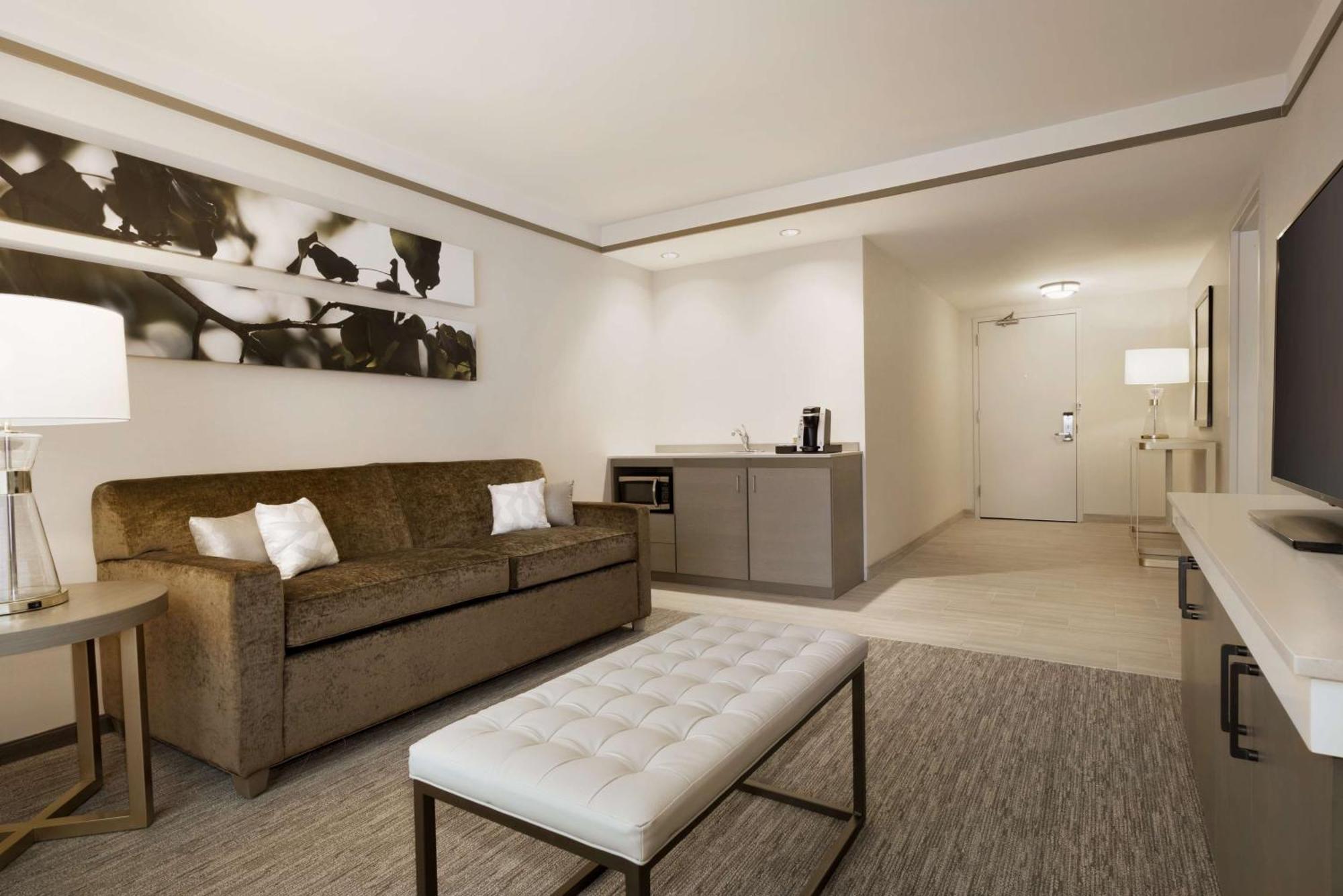 Hilton Garden Inn Newtown Square Radnor Екстериор снимка