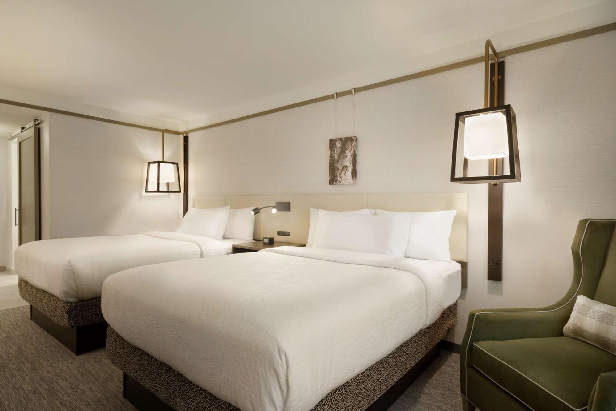 Hilton Garden Inn Newtown Square Radnor Екстериор снимка