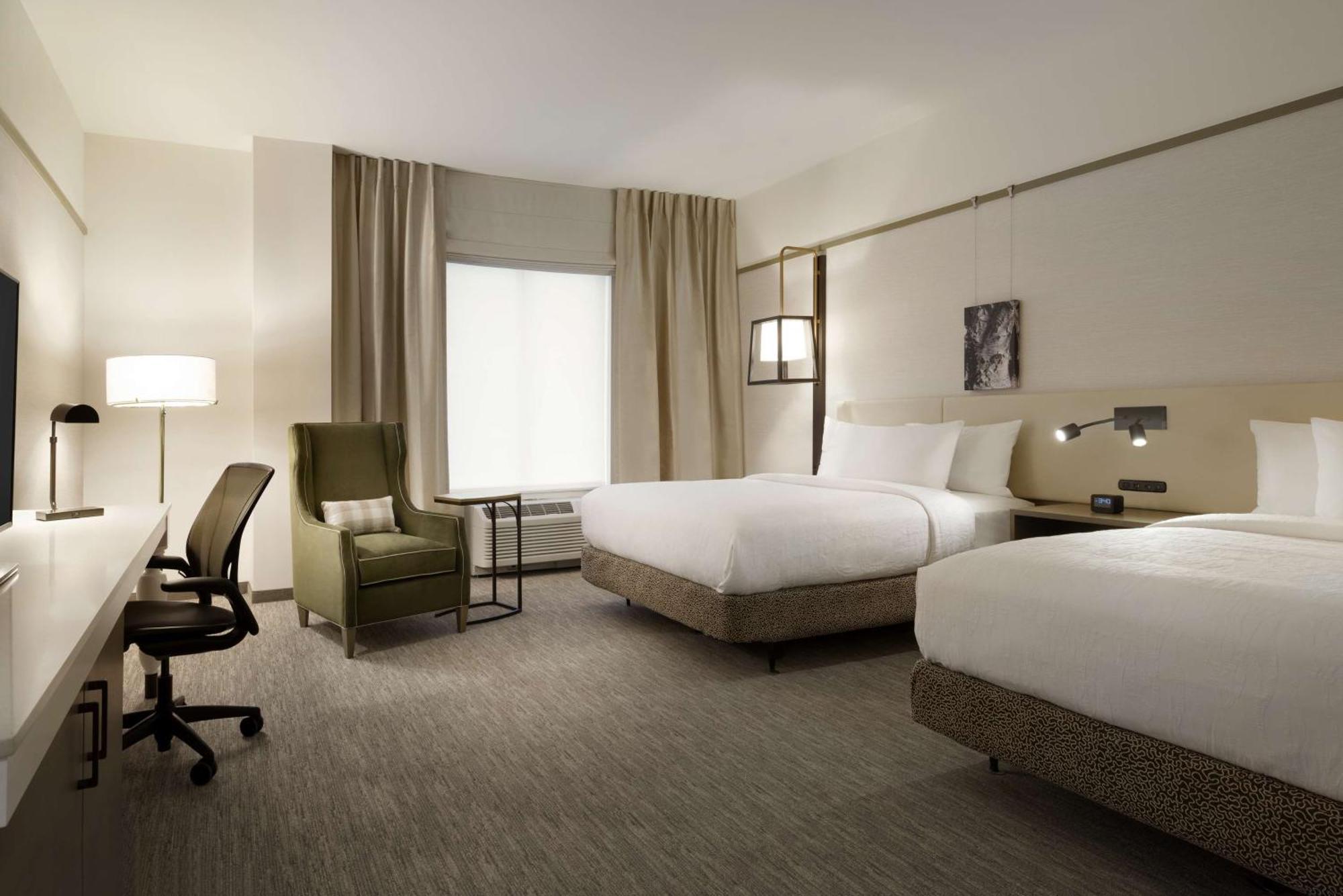Hilton Garden Inn Newtown Square Radnor Екстериор снимка