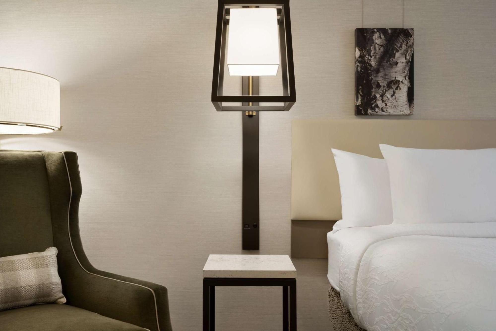 Hilton Garden Inn Newtown Square Radnor Екстериор снимка