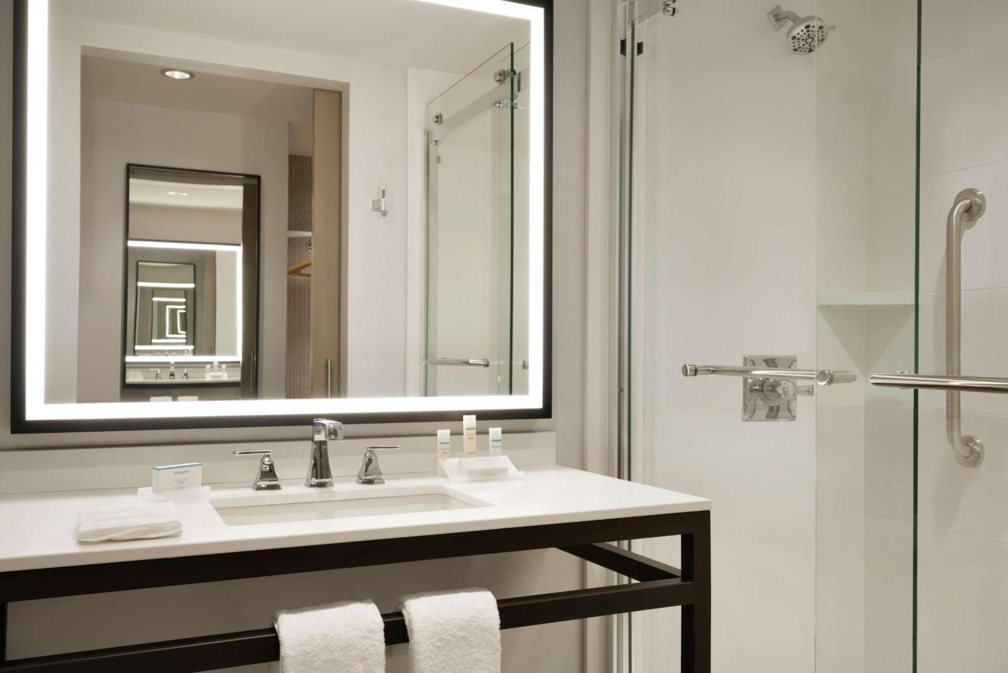 Hilton Garden Inn Newtown Square Radnor Екстериор снимка
