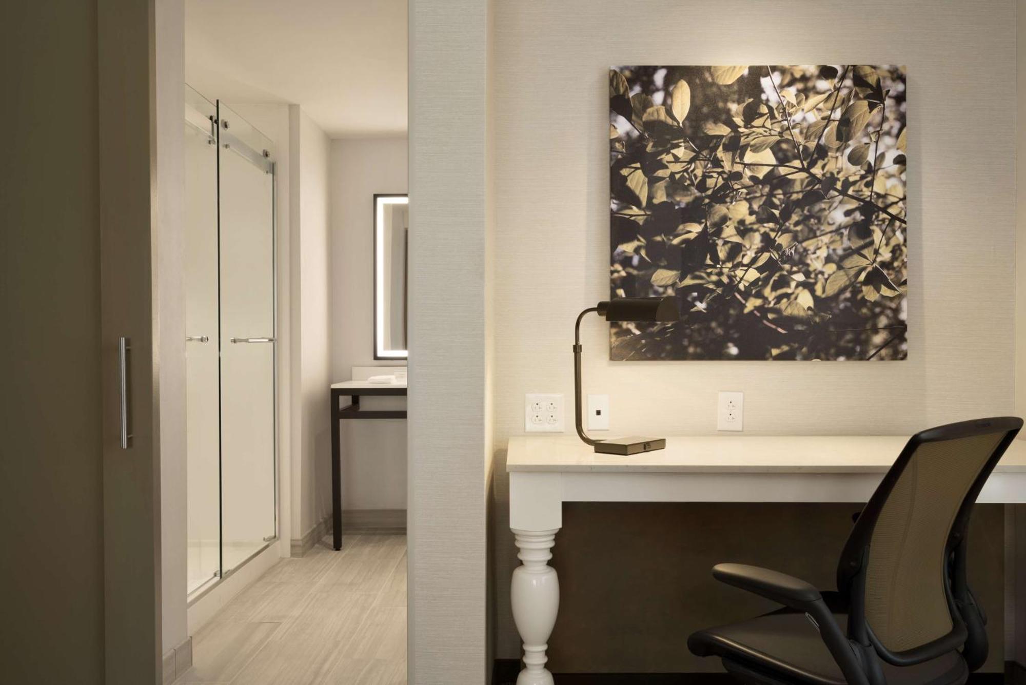 Hilton Garden Inn Newtown Square Radnor Екстериор снимка