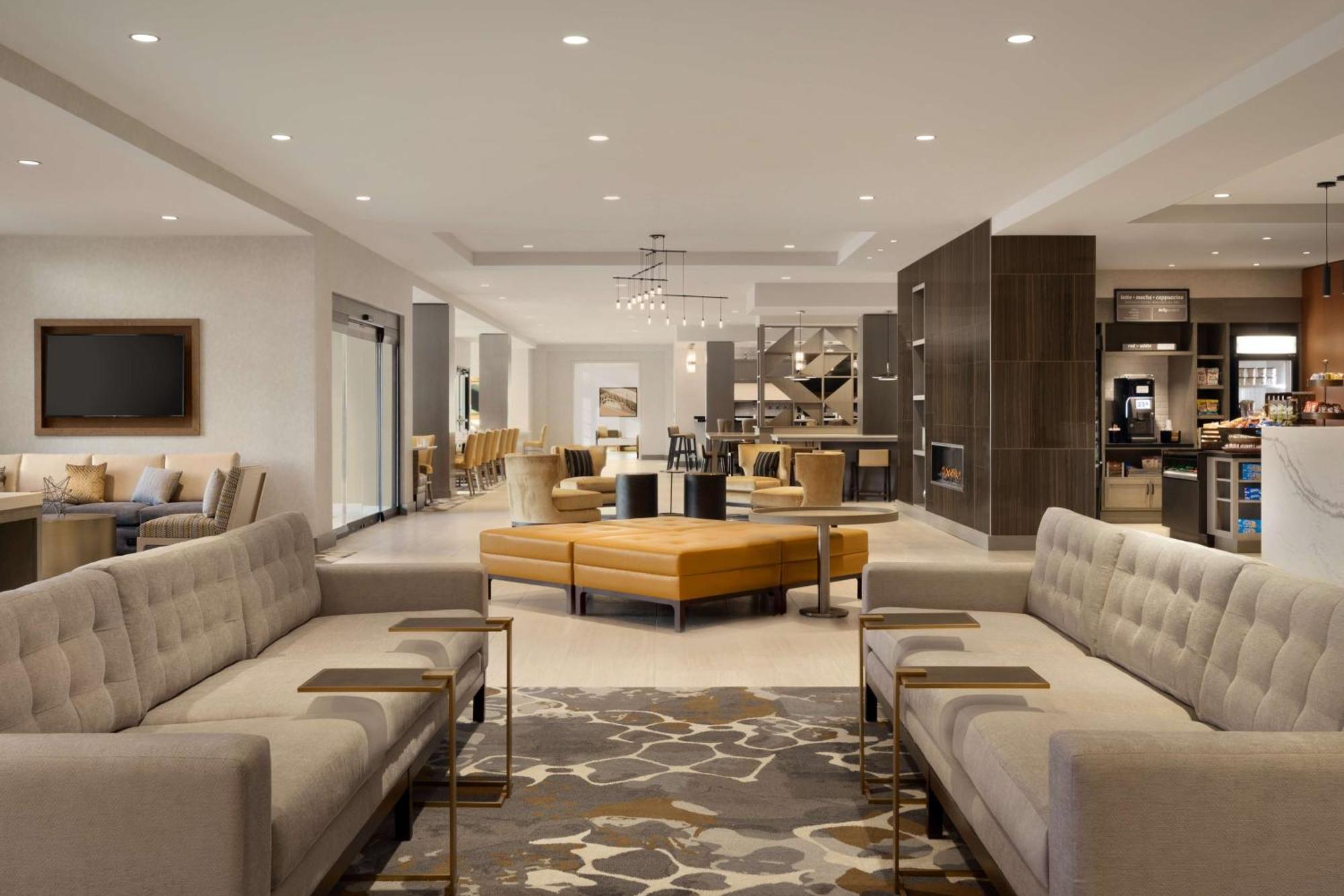 Hilton Garden Inn Newtown Square Radnor Екстериор снимка