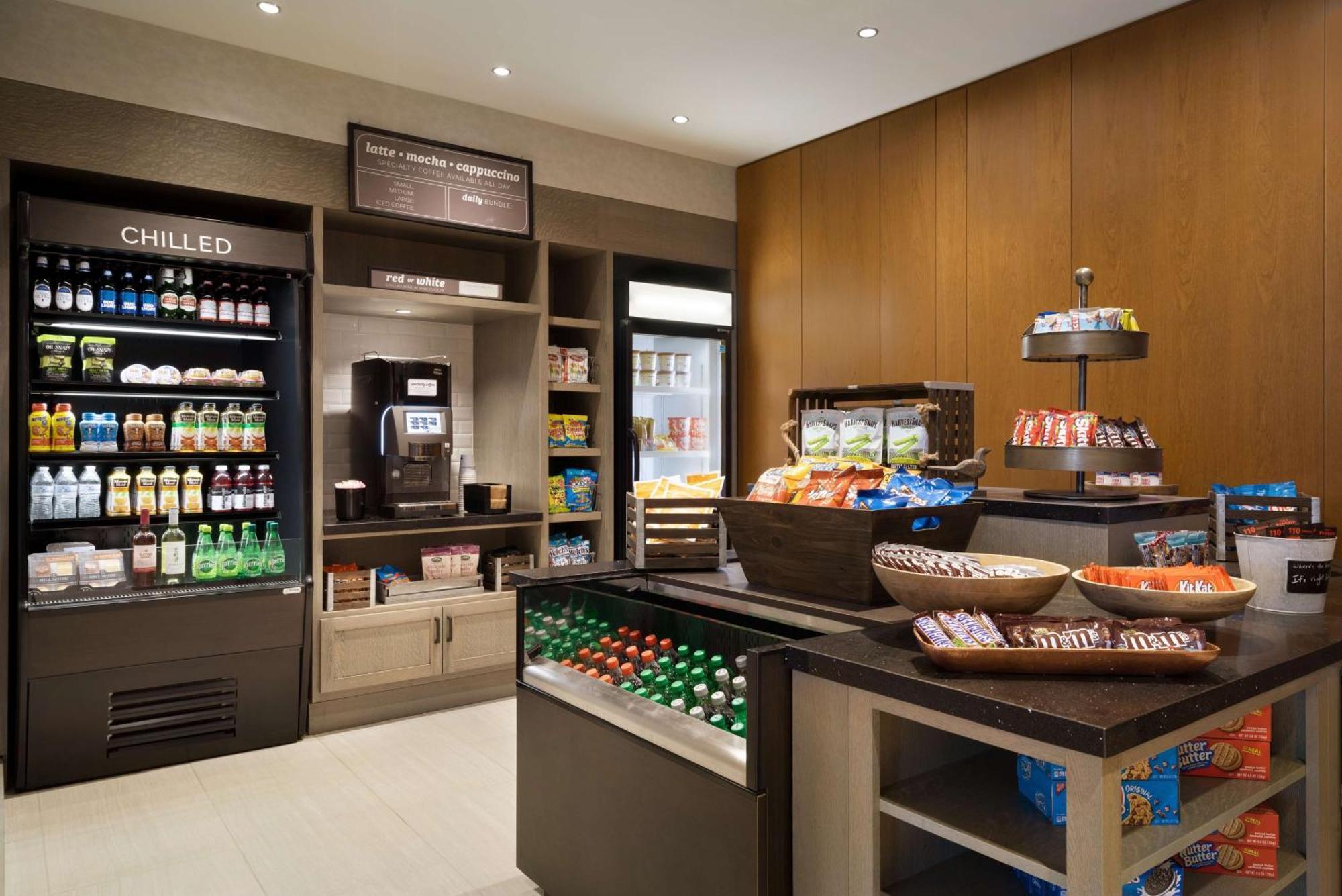 Hilton Garden Inn Newtown Square Radnor Екстериор снимка